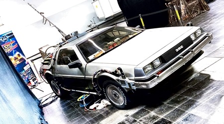 Zuru_ck_in_die_Zukunft_Auto